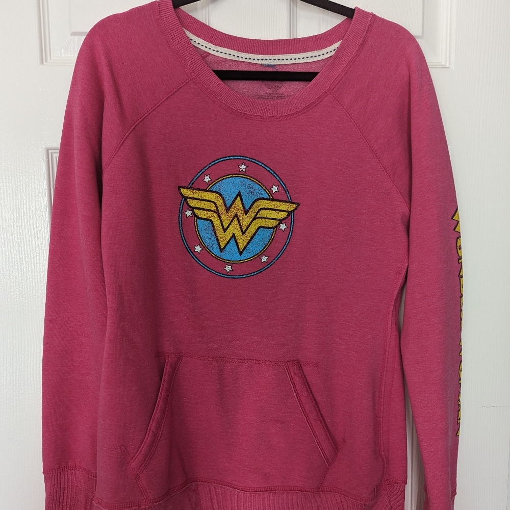 WONDER WOMAN SWEATSHIRT